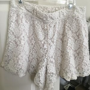 Free people white lace flowy shorts