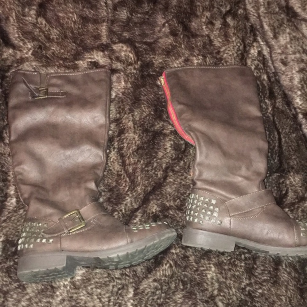 CHAROLETTE RUSSE studded boots