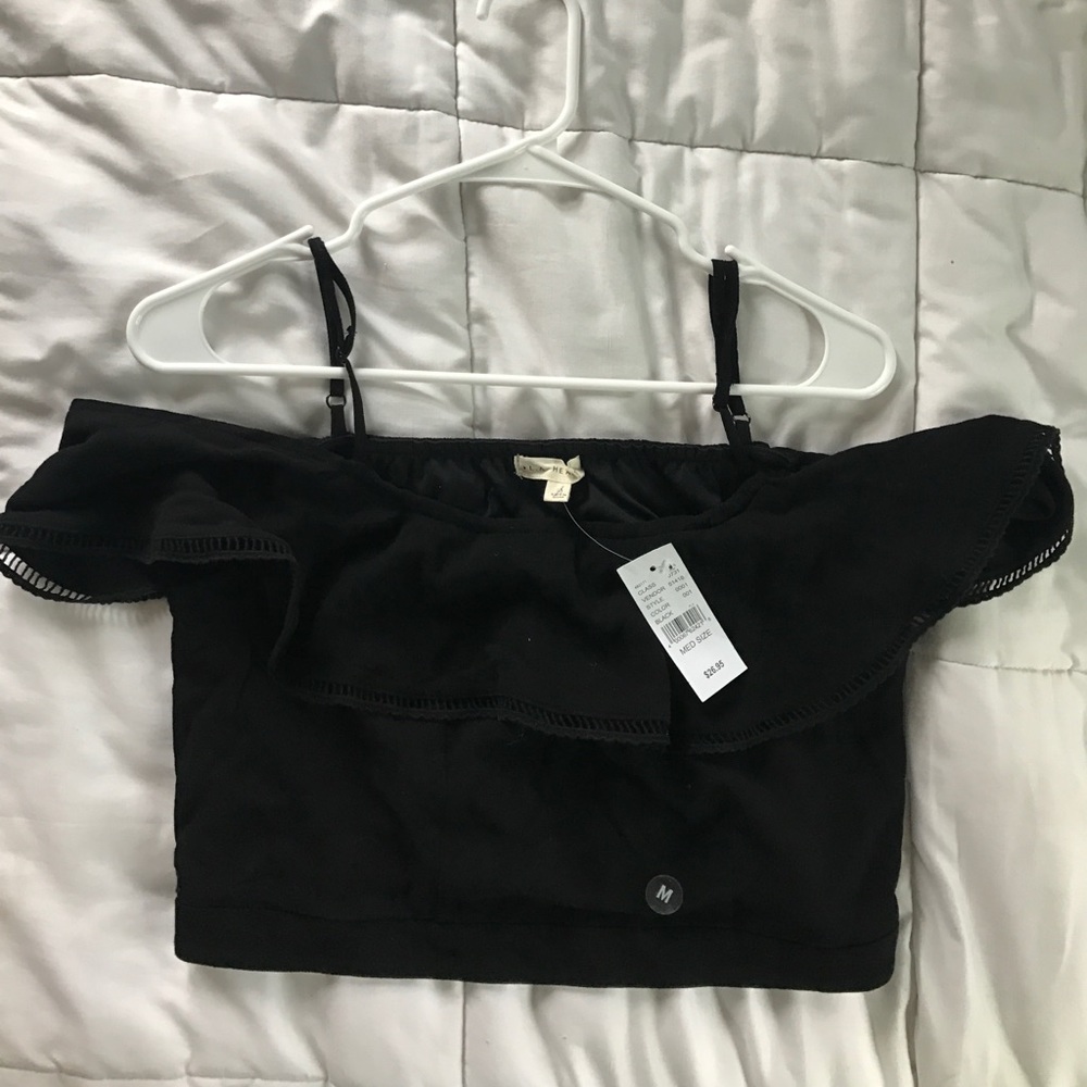NWT LA HEARTS OFF THE SHOULDER