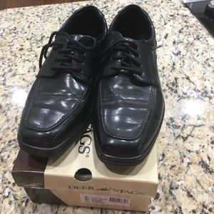 Boys size 2.5 dress shoes