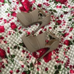 Bonnibel peep toe heels
