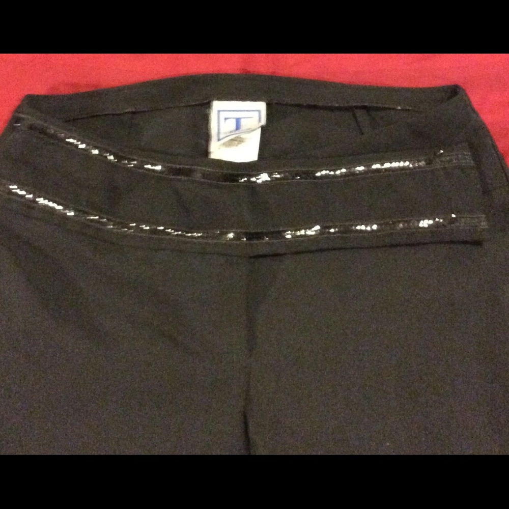 Women pants. - Picture 2 of 8