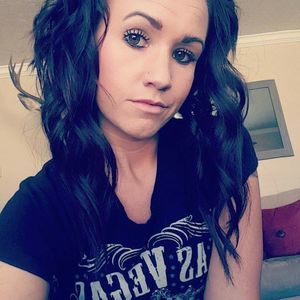 Meet your Posher, Candace