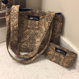 Alamode purse with matching coin purse. EUC.