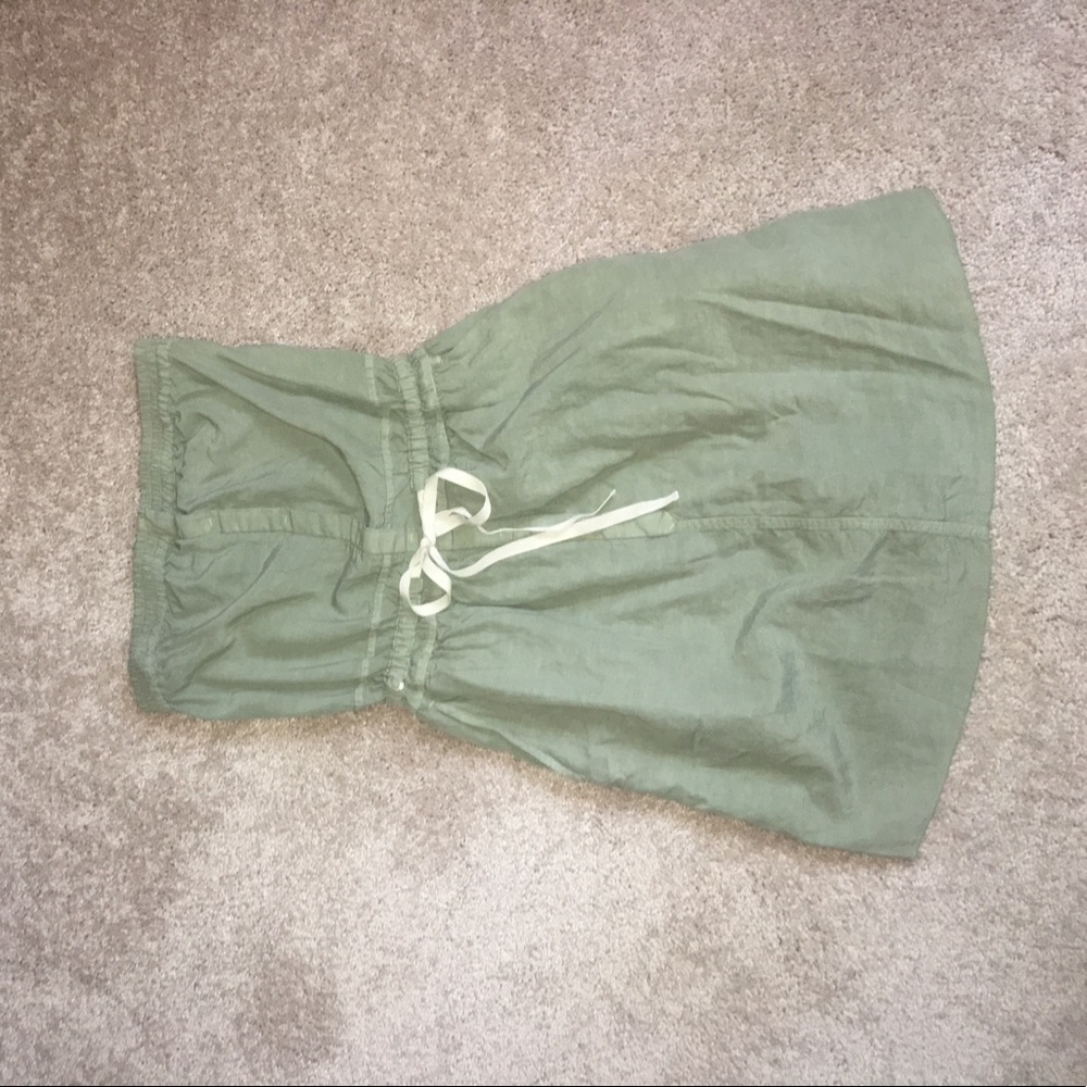 ADORABLE green strapless dress with pockets