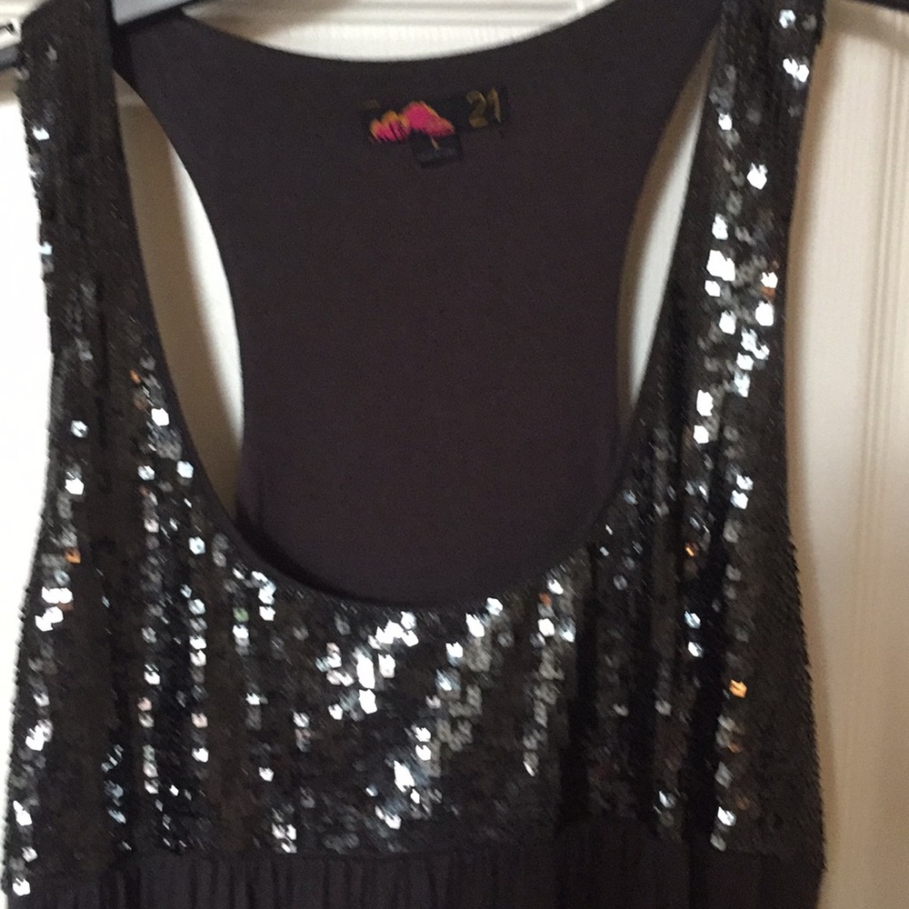 Sequin dress with tight bottom