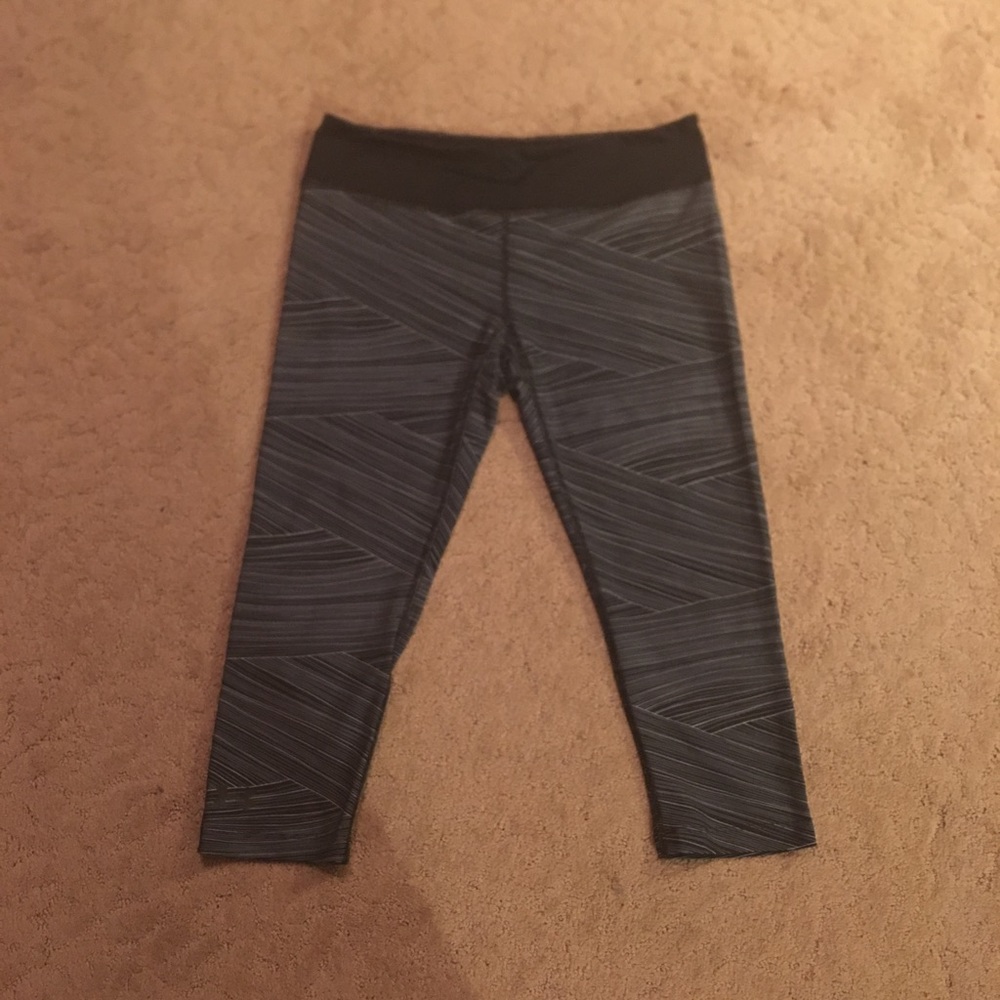 Gray Under Armour Crop Running Pants