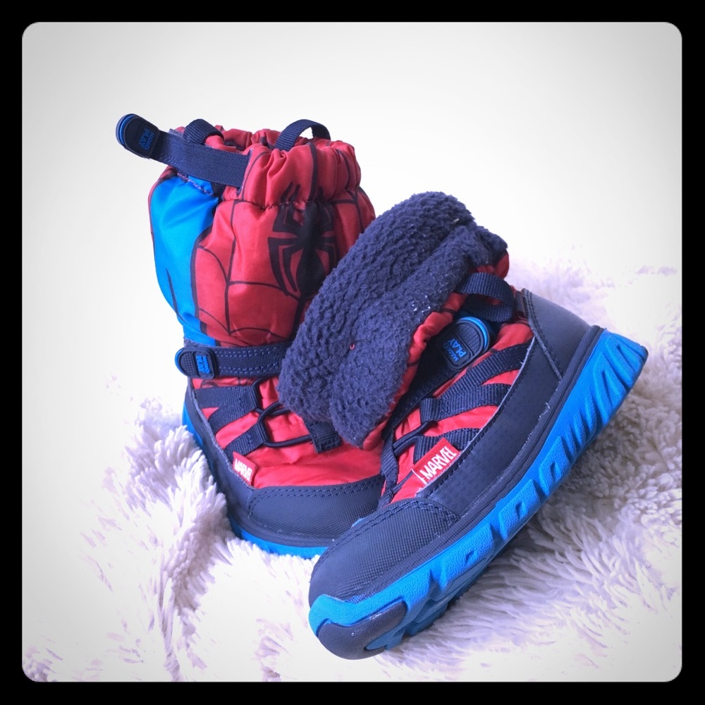Stride-rite spider man snow boots great condition