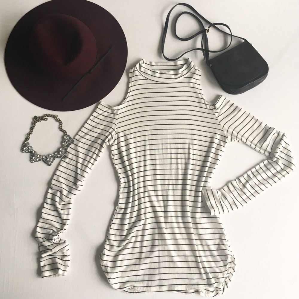 Black & White Cold Shoulder long sleeved top