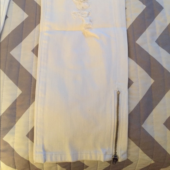 Victoria's Secret London Jeans. Cropped, size 6 - Picture 2 of 4