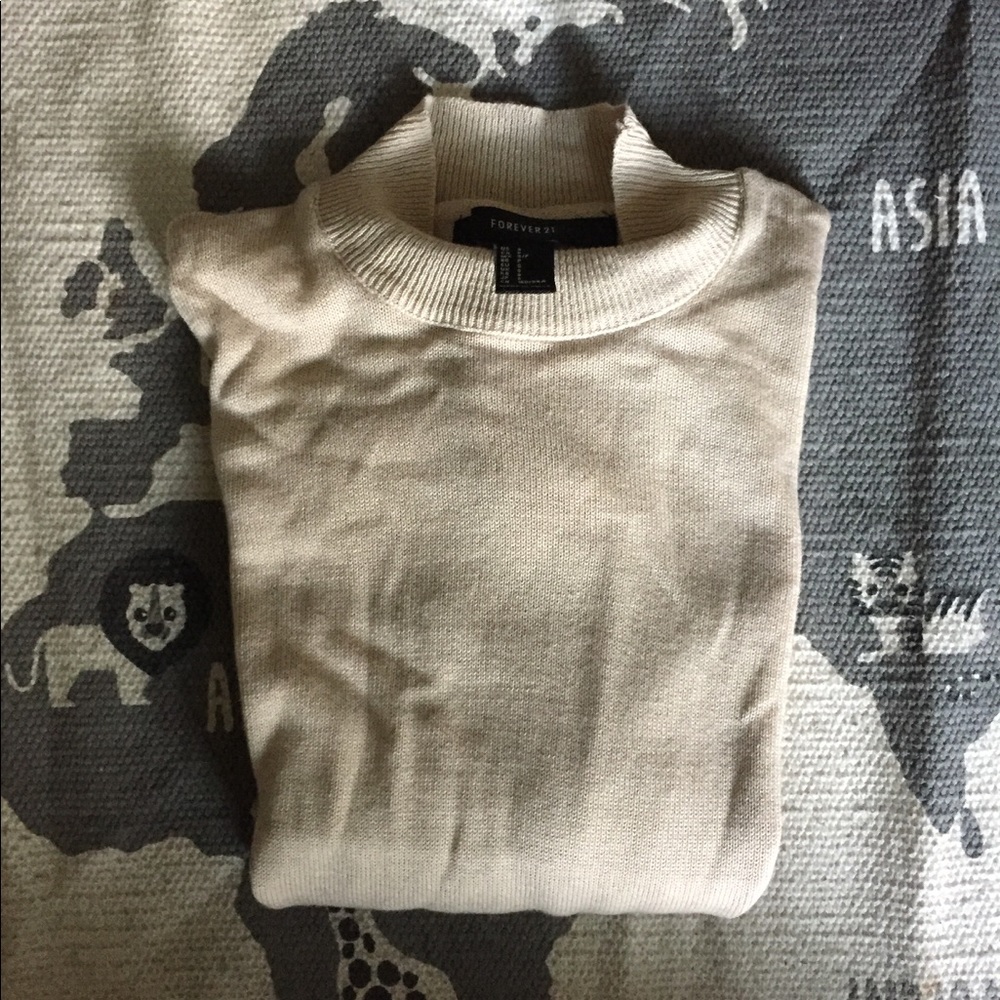 NWOT Forever 21 mock neck light sweater