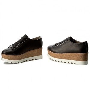 9.5 Steve Madden Korrie Sneaker