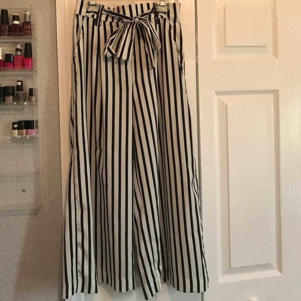 Wide leg pants