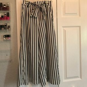 Wide leg pants