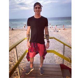 Meet your Posher, Carlos