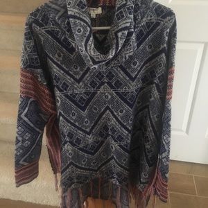 Umgee Sweater Poncho with Long Sleeves size S/M