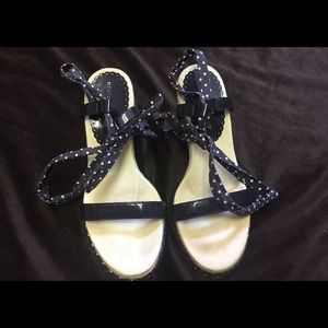 Kitschy Montego Bay wedge