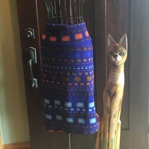 XL LuLaRoe Cassie in fun pattern!