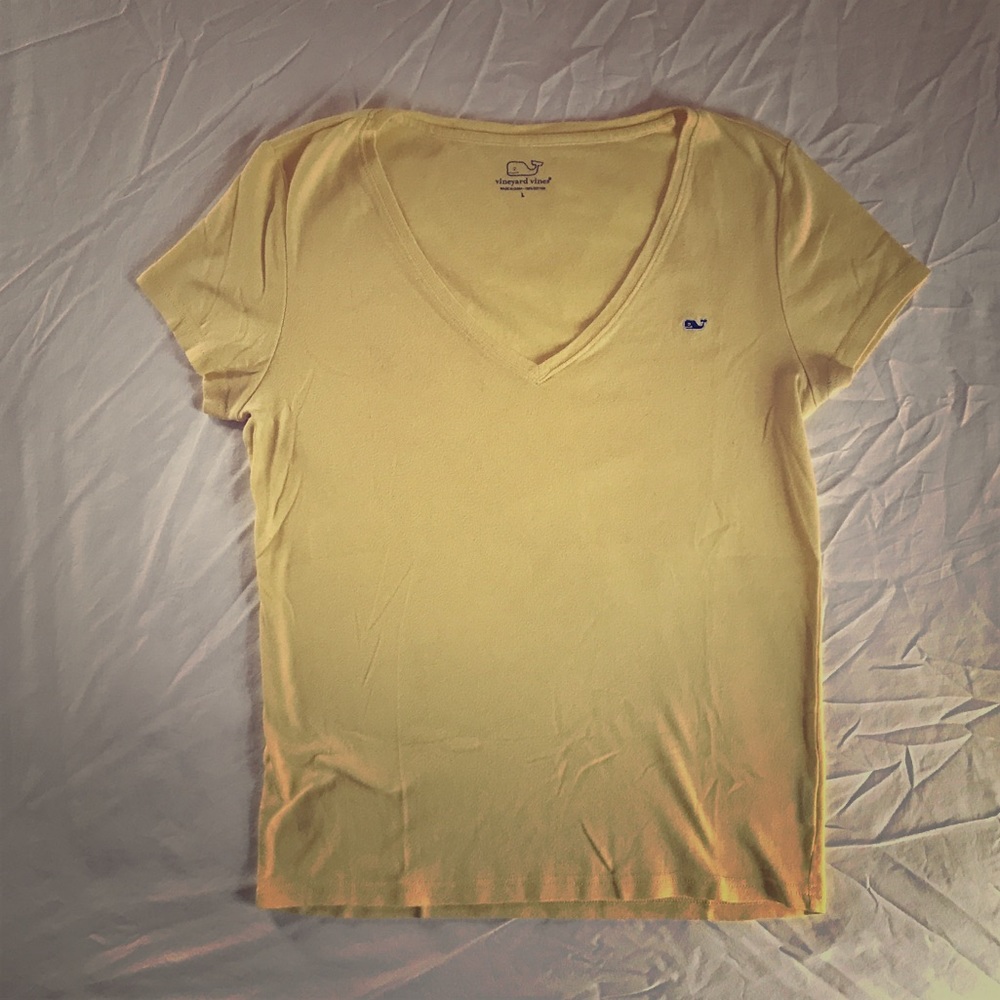 Vineyard Vines Tee in Light Yellow