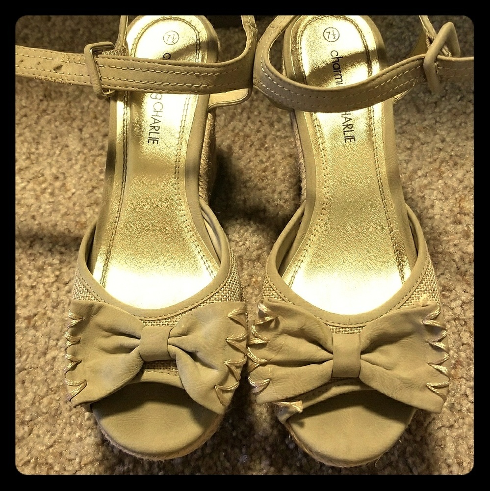 Cute summer wedges!