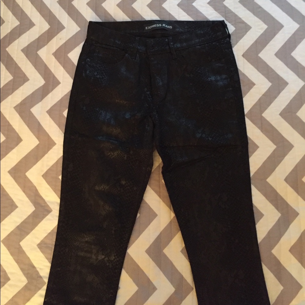 EXPRESS Snake printed jeggings size 6, LN
