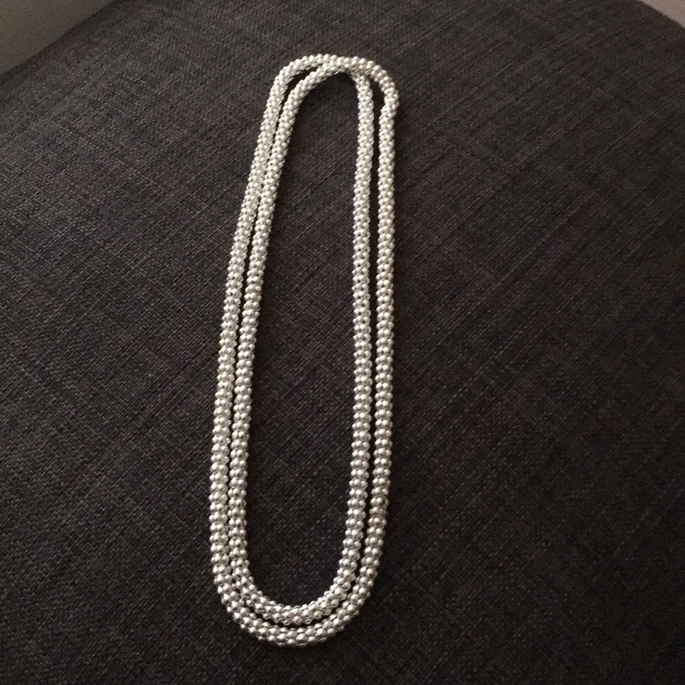 Silver fashion necklace