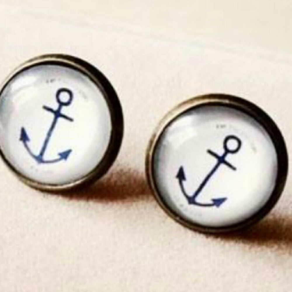Vintage glass anchor stud earrings.