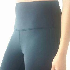 Lululemon Align Crop 19", Midnight Navy, Sz 4 VGUC