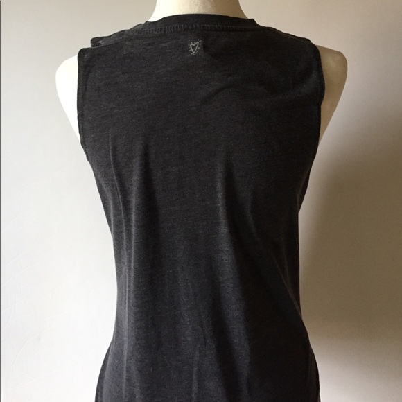 NWT Betsey Johnson Performance Break A Heart Tee - Picture 5 of 8