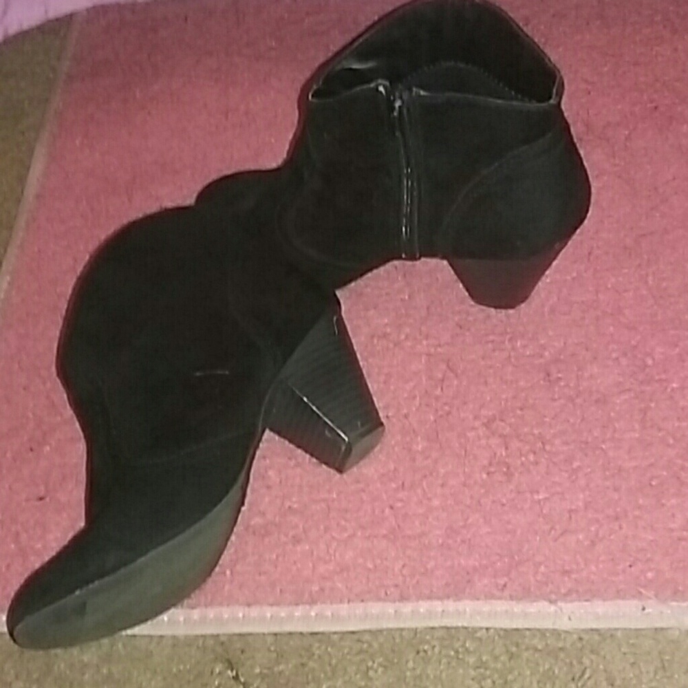 Boots - Picture 2 of 2