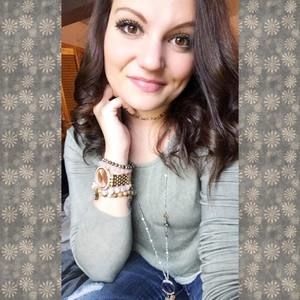 Meet your Posher, Destinee