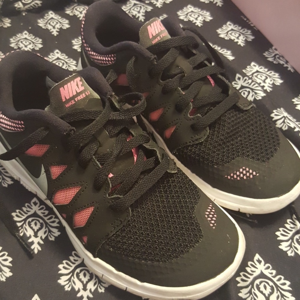 Girls Nikes