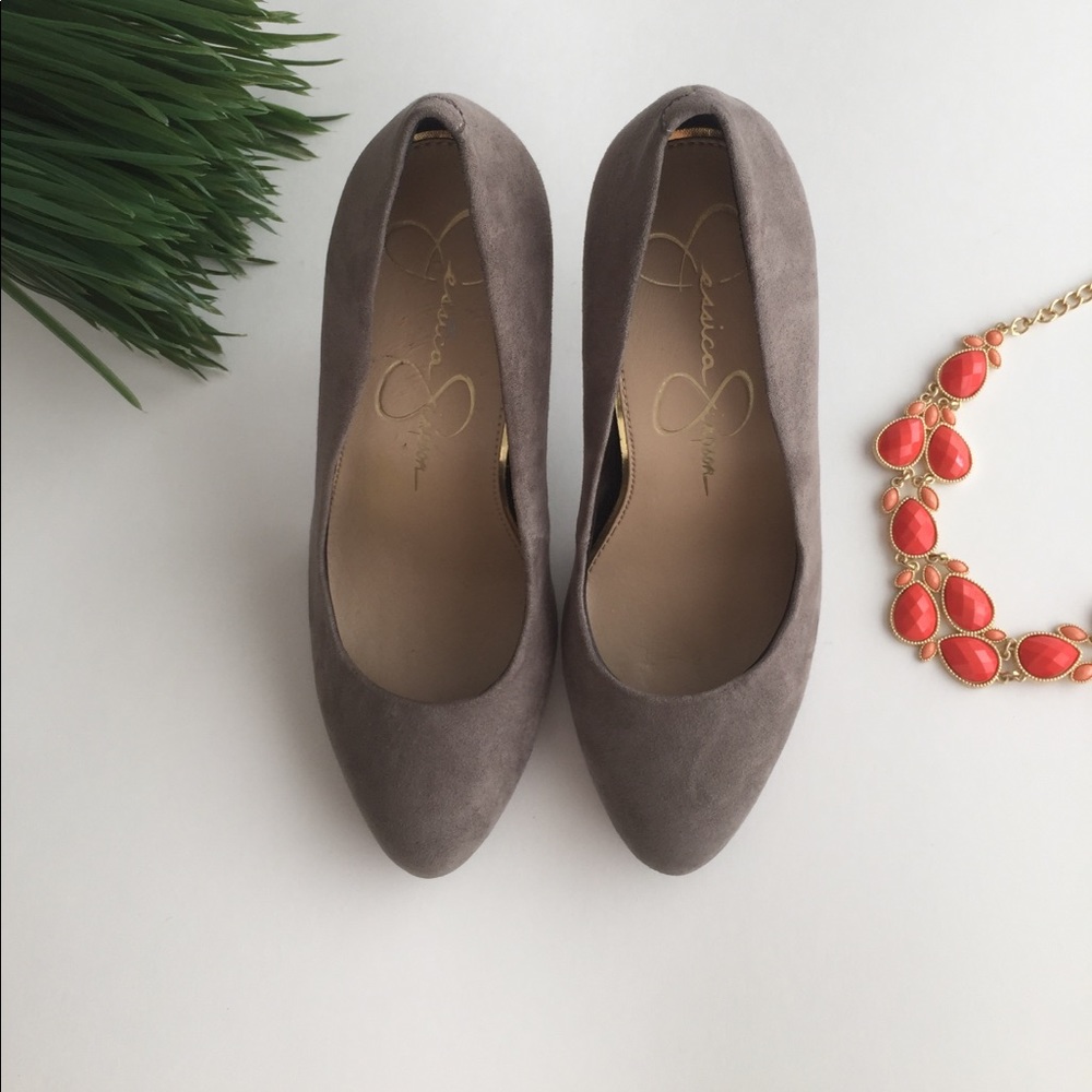 SOLD!!! Jessica Simpson grey heels - Picture 4 of 5