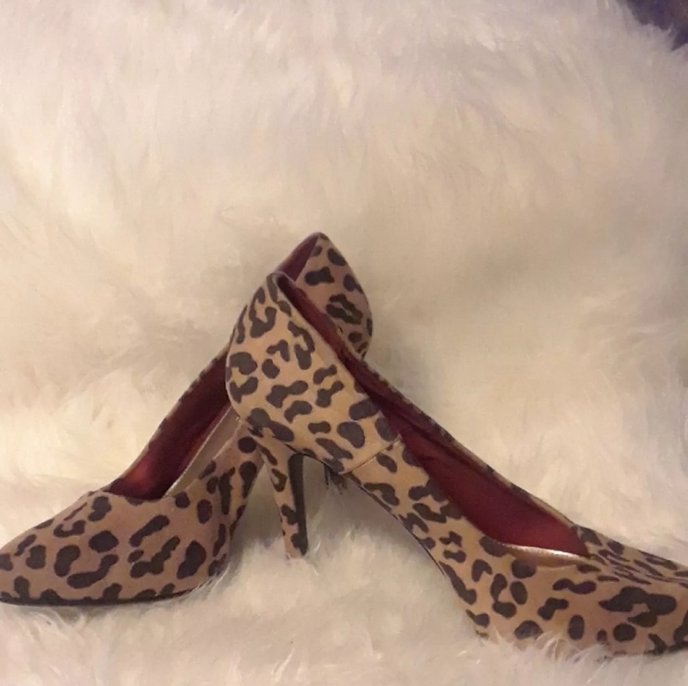 ❤Leapord Print heels!❤