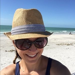 Meet your Posher, Elena