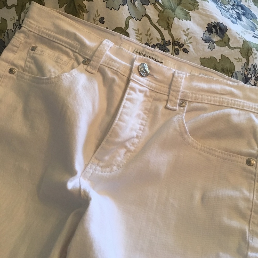 Jones New York White Jeans Size 4