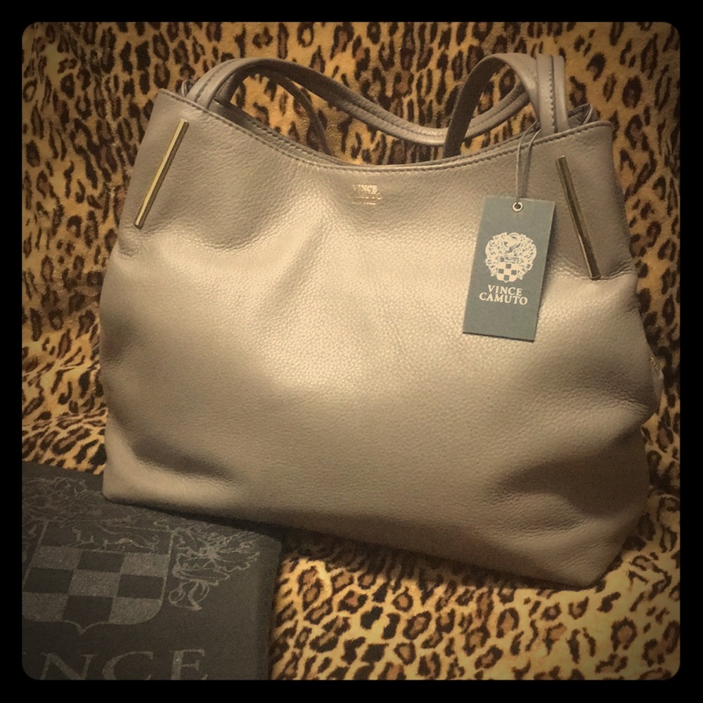 Vince Camuto style VV-IKE-TO GROUP IKE TOTE