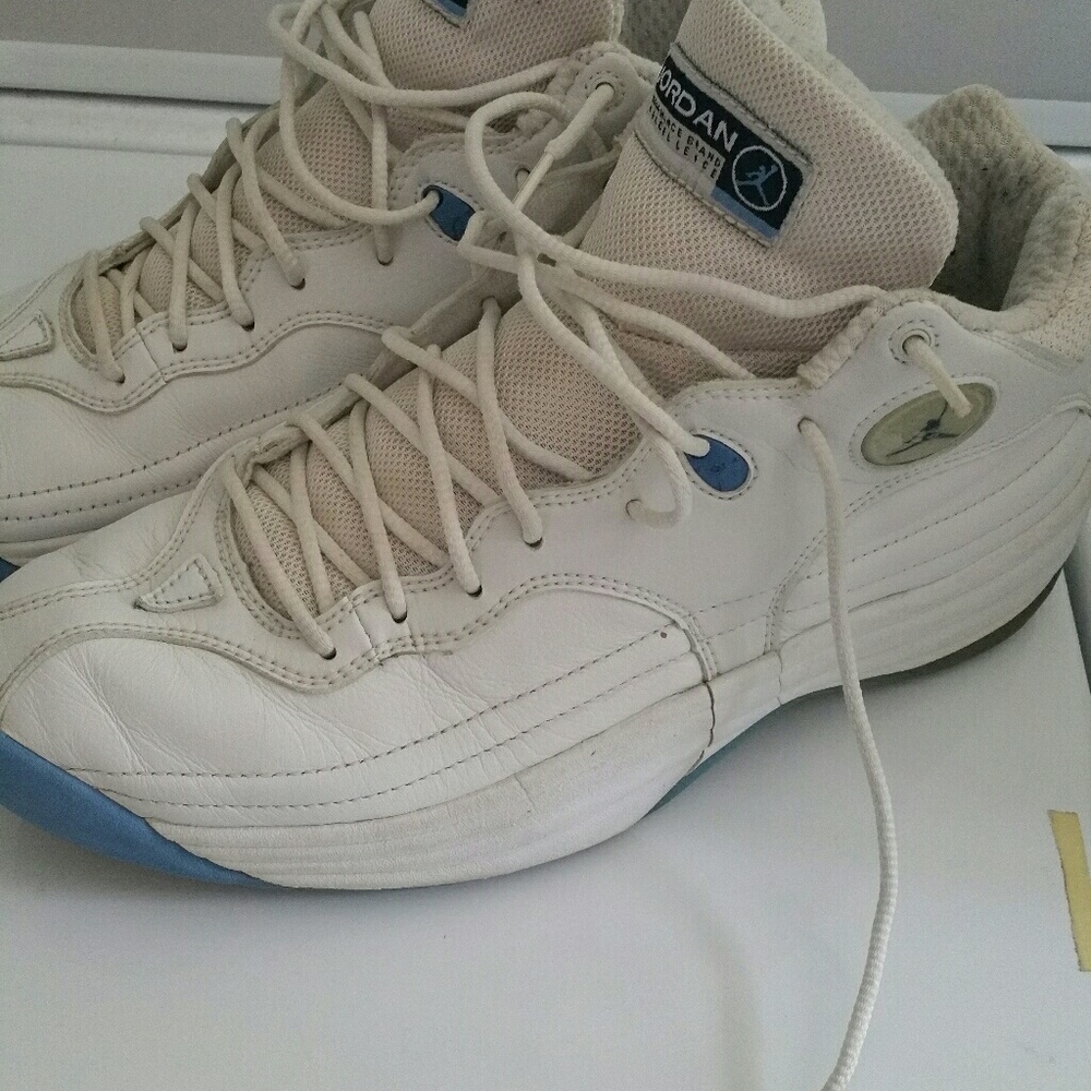 Jordan Jumpman white/UNC blue