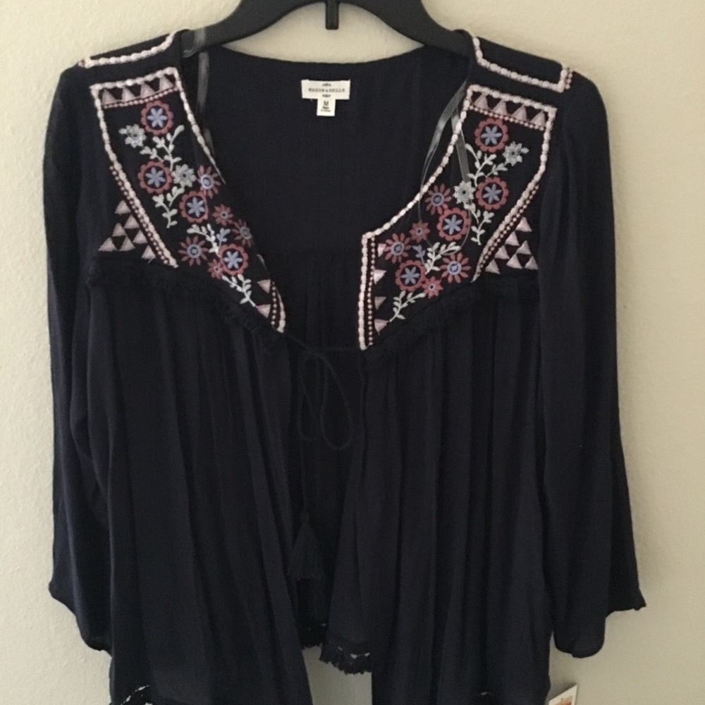 Cute tie front blouse.
