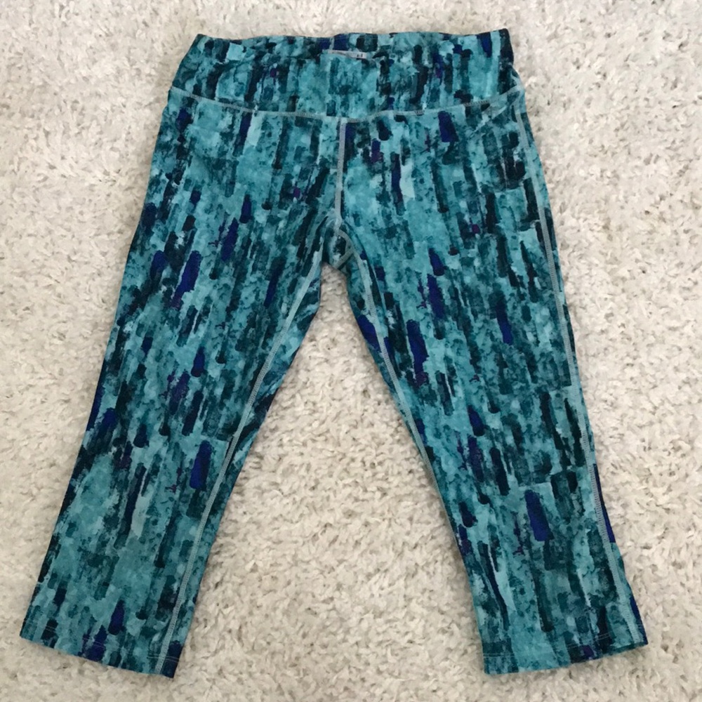 Layer 8 Performance QwickDry Capri Legging