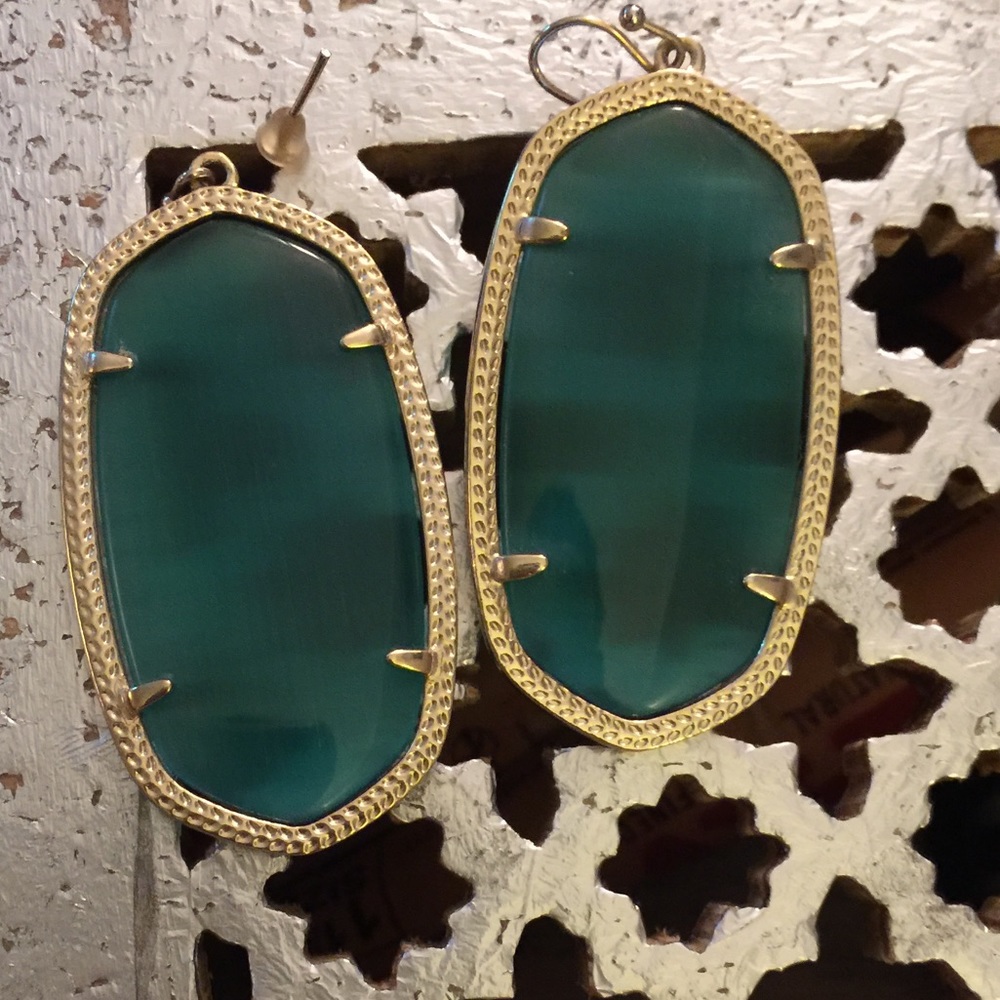 Kendra Scott emerald green drop earrings