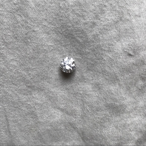 0.70 Carat Diamond Certified Round SI2 Color G - Picture 2 of 4