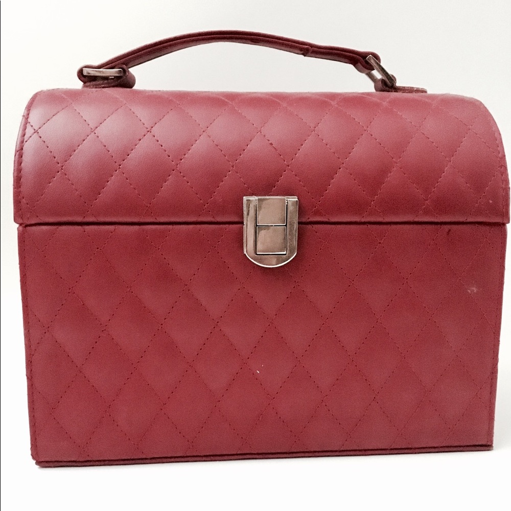 Posh Accessories/Make Up Bag 👜