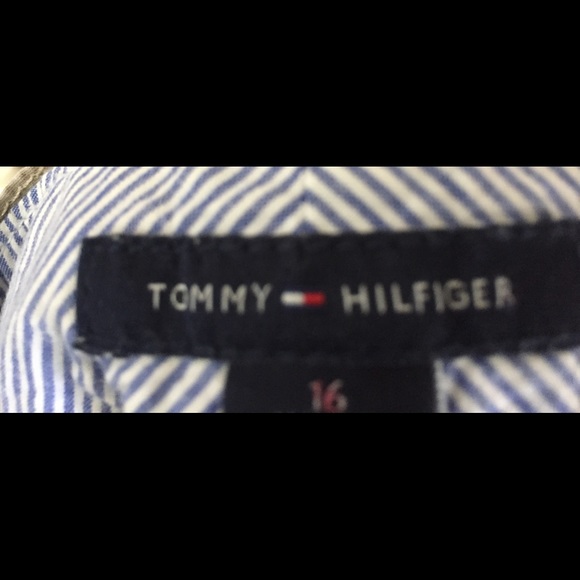 Tommy Hilfger shorts - Picture 2 of 3