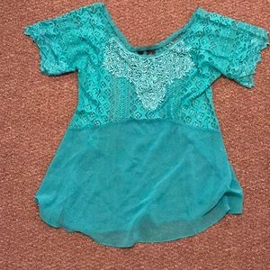 BKE Boutique chiffon lace top