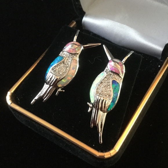 Enchanting Hummingbird Earrings - Picture 2 of 6