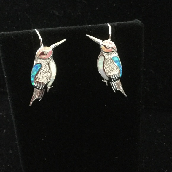 Enchanting Hummingbird Earrings - Picture 6 of 6