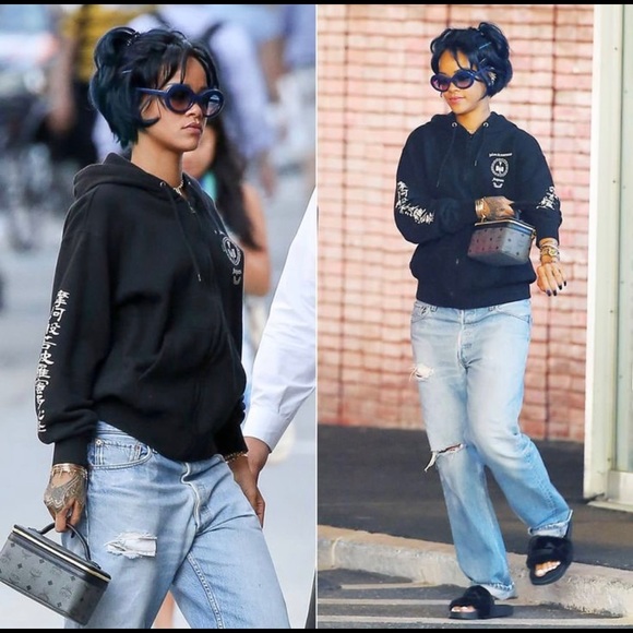 🎁 New Fuzzy Faux Comfy Slides🎁 - Picture 7 of 7