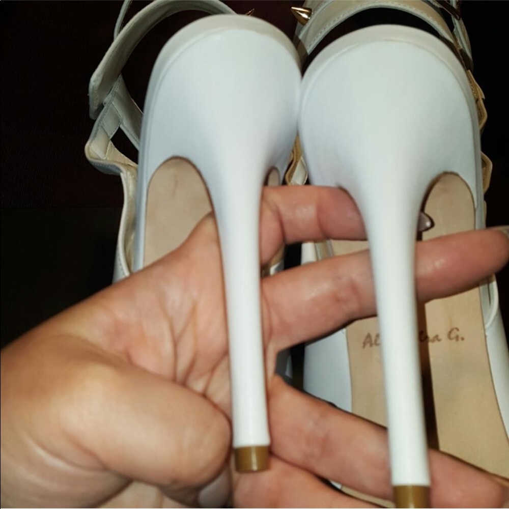Heels - Picture 5 of 6