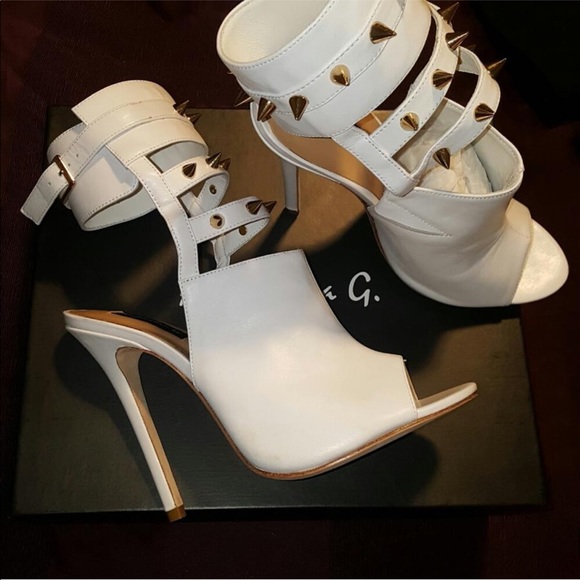 Heels - Picture 3 of 6